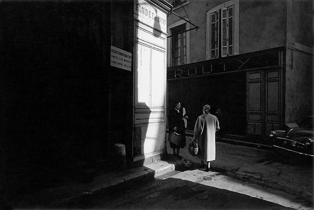 France, 1958 © The Estate of Harry Callahan / Courtesy Pace/MacGill Gallery, New York
       					Collection Maison Européenne de la Photographie, Paris - Don de l’auteur
