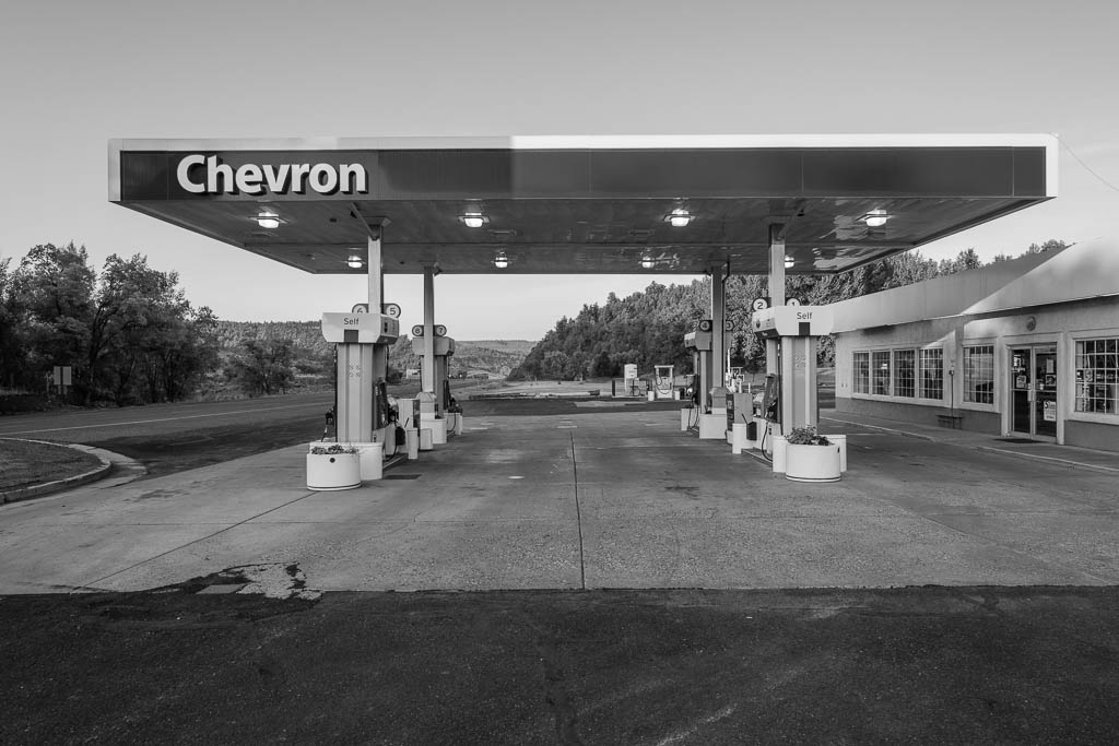 Gasoline station 1, 2013, © Luc Litzler
